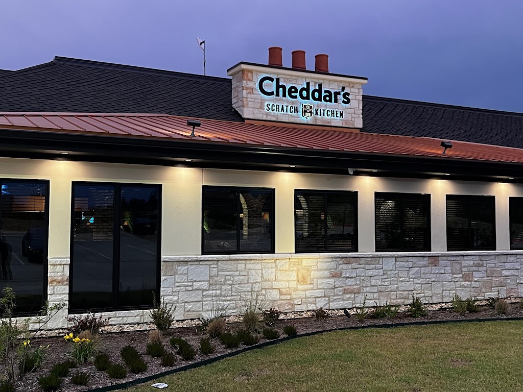 Cheddar's Scratch Kitchen 76087