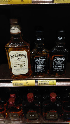 Liquor Store «ABC Fine Wine & Spirits», reviews and photos, 801 Oviedo Marketplace Blvd, Oviedo, FL 32765, USA