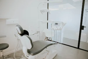 Clínica Dental Hidalgo Ramírez - Castelldefels image