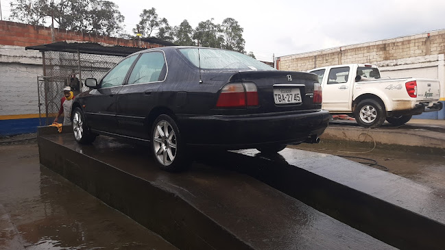 Lubricadora Macias - Servicio de lavado de coches