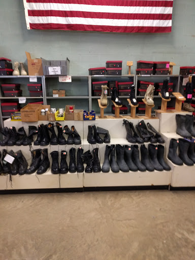 Army & Navy Surplus Shop «Hull Street Outlet Inc», reviews and photos, 3820 Jefferson Davis Hwy, Richmond, VA 23234, USA