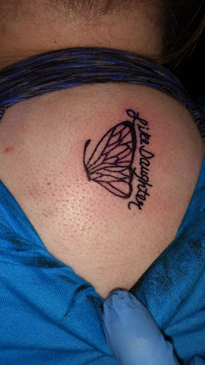 Tattoo Shop «The Ink Well Tattoo Studio», reviews and photos, 154 N Main St, Fredericktown, OH 43019, USA