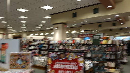 Book Store «Barnes & Noble», reviews and photos, 444 Broadway, Saugus, MA 01906, USA