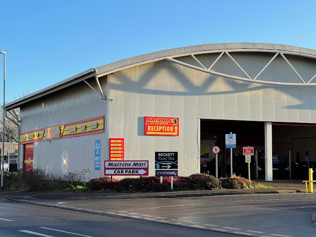 Comments and reviews of National Tyres and Autocare - a Halfords company