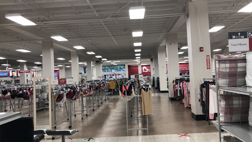 Clothing Store «Burlington Coat Factory», reviews and photos, 6350 Seven Corners Center, Falls Church, VA 22044, USA