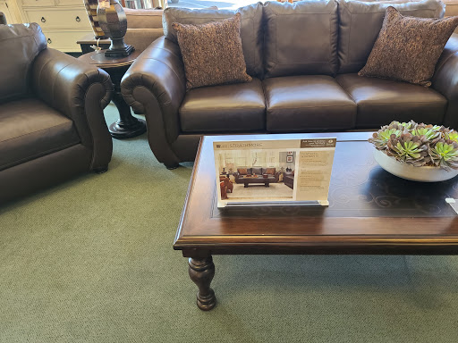 Furniture Store «Raymour & Flanigan Furniture and Mattress Store», reviews and photos, 65 Baltimore Pike, Springfield, PA 19064, USA