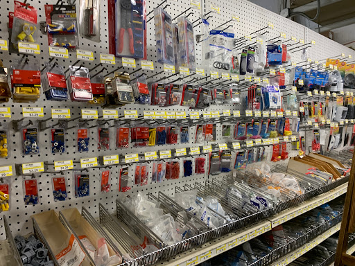 Hardware Store «Zettler Hardware», reviews and photos, 4518 Kenny Rd, Columbus, OH 43220, USA