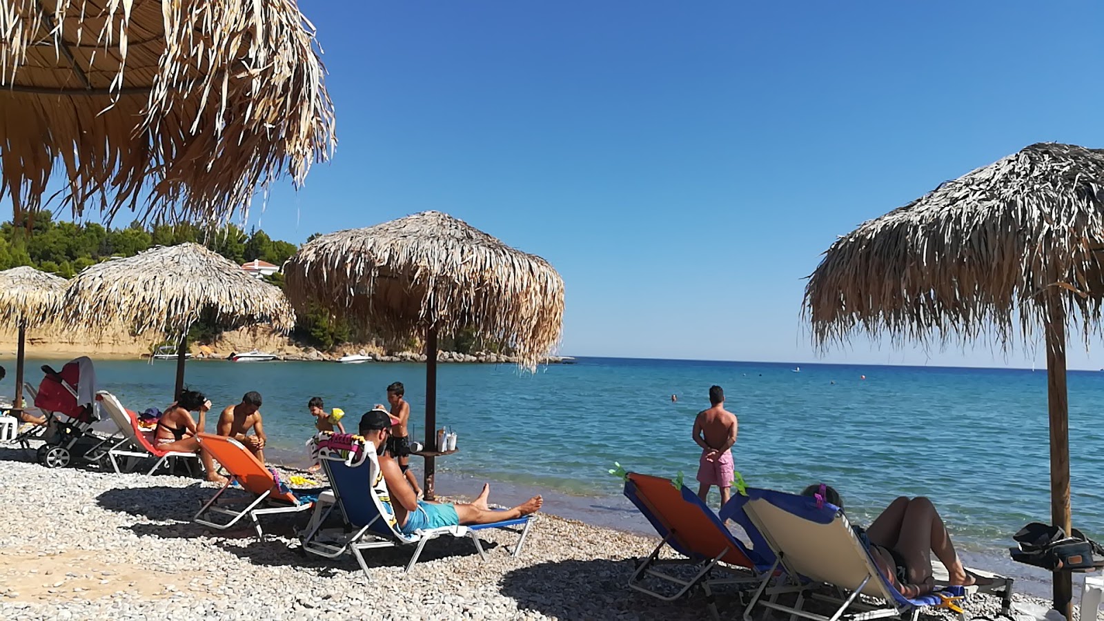 Foto von Chrysi Akti beach mit sehr sauber Sauberkeitsgrad