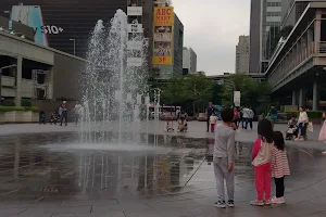 Taipei 101 Water Dance Plaza image