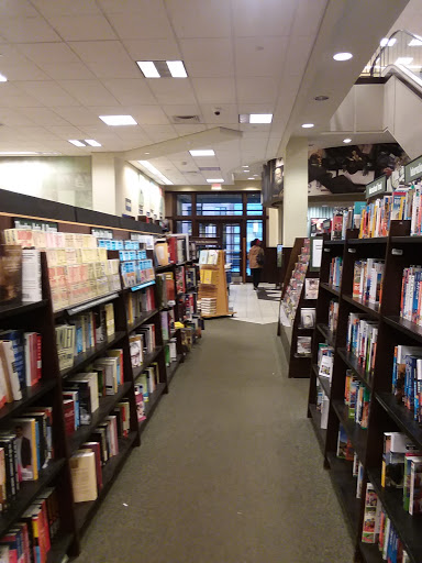 Book Store «Barnes & Noble», reviews and photos, 55 Parsonage Rd, Edison, NJ 08837, USA