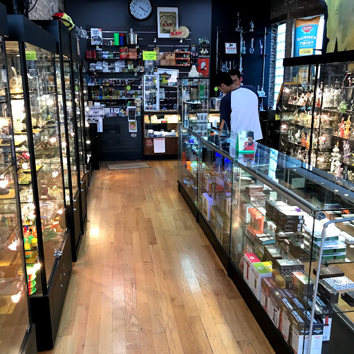 Tobacco Shop «Smoking Buddha Shop», reviews and photos, 972 W 18th, Chicago, IL 60607, USA