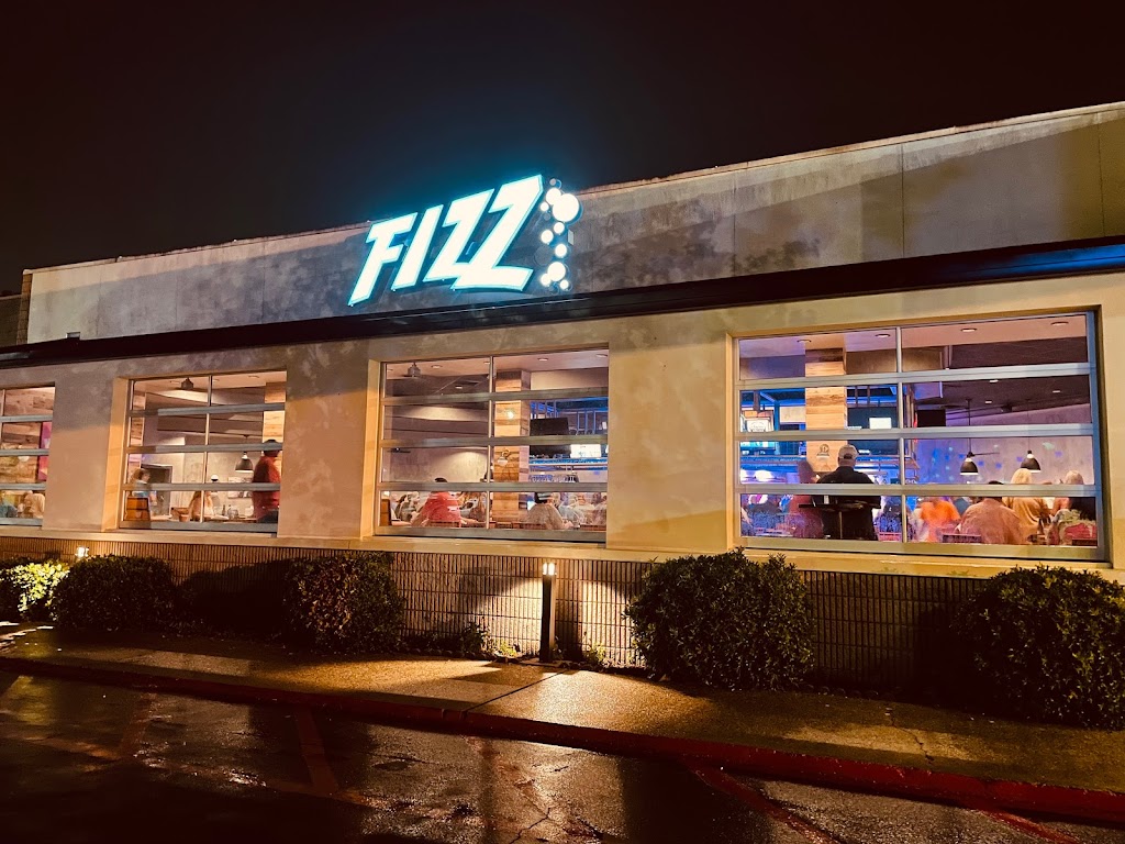 Fizz - Restaurant, Bar and Live Music Room 35660