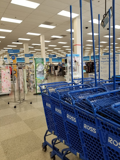 Clothing Store «Ross Dress for Less», reviews and photos, 1401 Missouri Ave N, Largo, FL 33770, USA