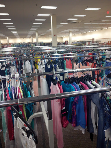 Clothing Store «Burlington Coat Factory», reviews and photos, 271 Cottage Grove Rd, Bloomfield, CT 06002, USA