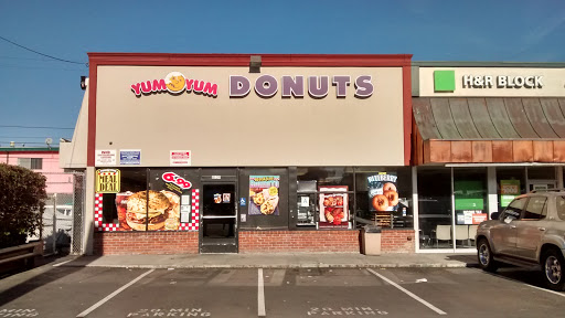 Donut Shop «Yum Yum Donuts», reviews and photos, 8139 W Manchester Ave, Playa Del Rey, CA 90293, USA