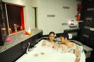 Keya Seth Medi Spa image