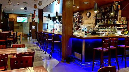 Bar Orly San Rafael - Av del, 921 171, Tr.ª Alto del León, 16, 40410 San Rafael, Segovia, Spain