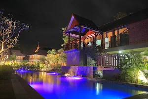 Shwe Mi Hotel image