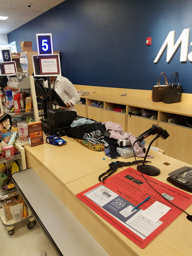 Shopping Mall «Bay Harbour Mall», reviews and photos, Rockaway Turnpike, Lawrence, NY 11559, USA