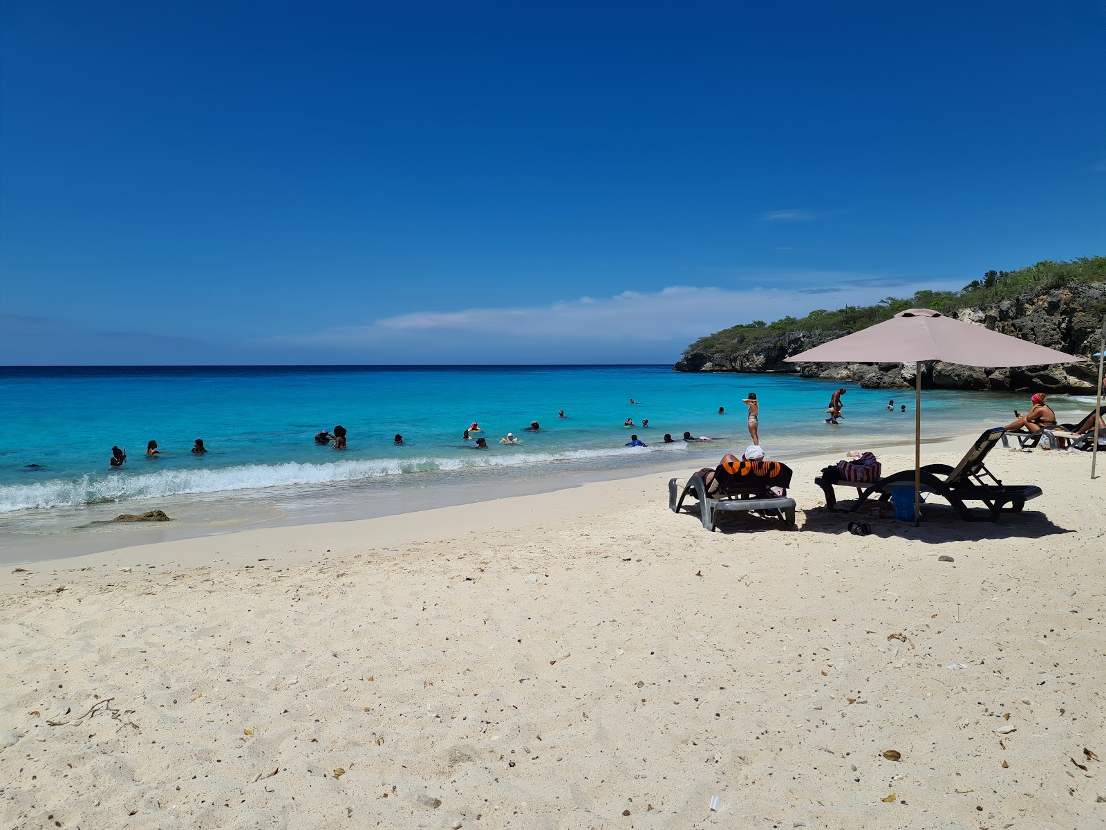 Foto van Kleine Knip Strand met turquoise puur water oppervlakte