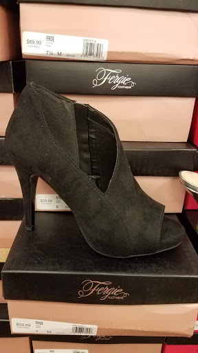 Shoe Store «Famous Footwear», reviews and photos, 32 Main Ave, Clifton, NJ 07014, USA