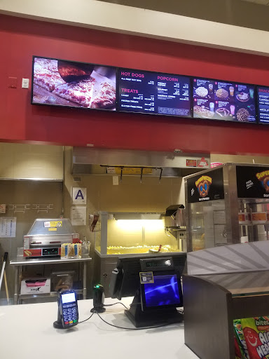 Movie Theater «AMC Bay Terrace 6», reviews and photos, 211-01 26th Ave, Bayside, NY 11360, USA