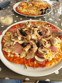 Plats et boissons du Pizzeria La Bonne Pâte à La Rochelle - n°5