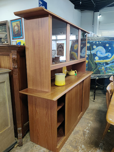 Consignment Shop «Consignment Classics Home Furnishings», reviews and photos, 1895 Hancock St, San Diego, CA 92110, USA