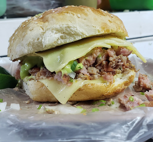Restaurante Taqueria MONCHIS. AV. MARGARITAS. en Puebla