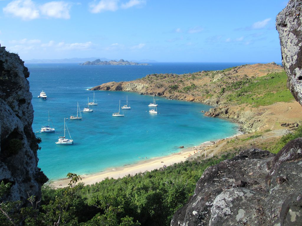 Colombier beach photo #8