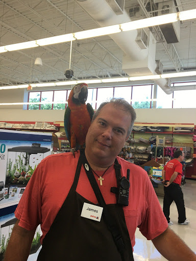 Pet Supply Store «Petco Animal Supplies», reviews and photos, 3520 Veterans Memorial Blvd, Metairie, LA 70002, USA