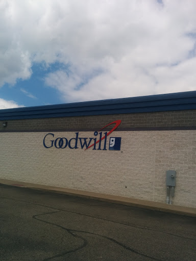 Thrift Store «Goodwill (Alliance)», reviews and photos, 12501 W State St, Alliance, OH 44601, USA