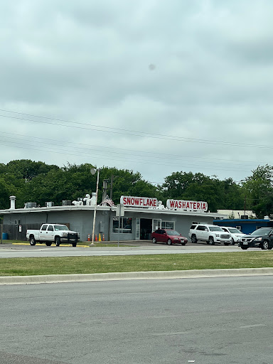 Snowflake Car Wash & Washateria en Dallas