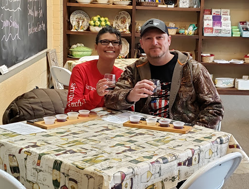 Winery «Watauga Lake Winery», reviews and photos, 6952 Big Dry Run Rd, Butler, TN 37640, USA