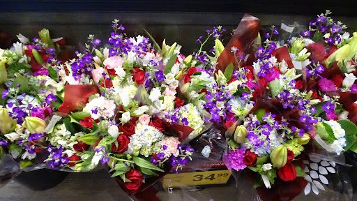 Grocery Store «Safeway», reviews and photos, 138 SW 148th St, Burien, WA 98166, USA