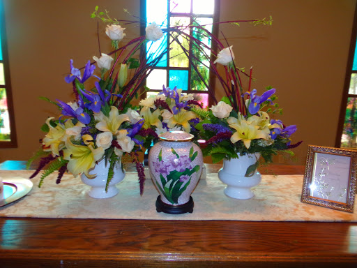 Florist «CITRUS VALLEY FLORIST», reviews and photos, 1601 S Grand Ave, Glendora, CA 91740, USA