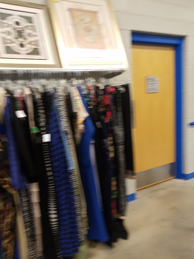 Thrift Store «Goodwill Manasota», reviews and photos, 2715 51st Ave E, Bradenton, FL 34203, USA