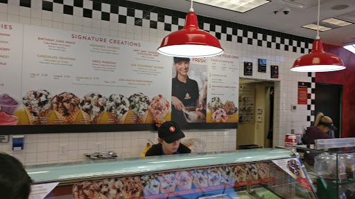 Ice Cream Shop «Cold Stone Creamery», reviews and photos, 1 Levee Way #2104, Newport, KY 41071, USA