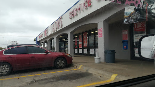 Auto Parts Store «Pep Boys Auto Parts & Service», reviews and photos, 4401 San Dario Ave, Laredo, TX 78041, USA