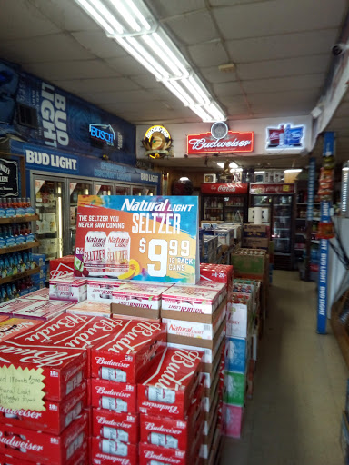 Liquor Store «Springfield Discount Liquor», reviews and photos, 1423 E Kearney St, Springfield, MO 65803, USA