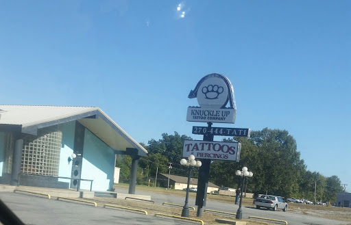 Tattoo Shop «Knuckle Up Tattoo Co.», reviews and photos, 2083 Irvin Cobb Dr, Paducah, KY 42003, USA