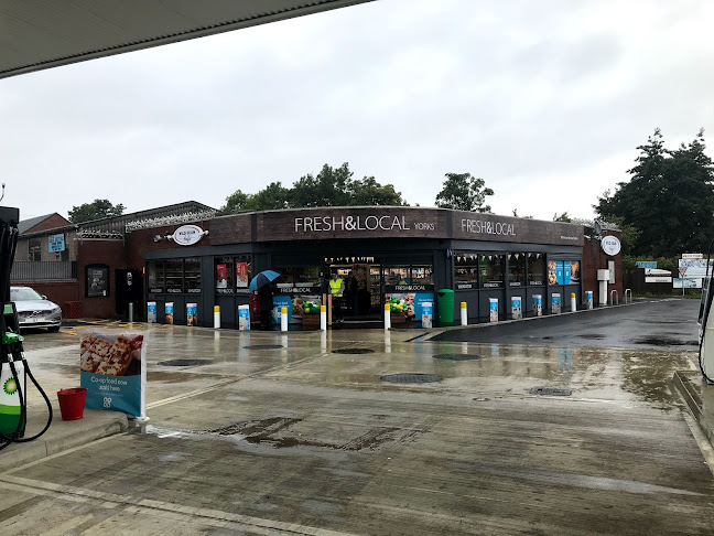 Reviews of Whinmoor Service Station in Leeds - Gas station