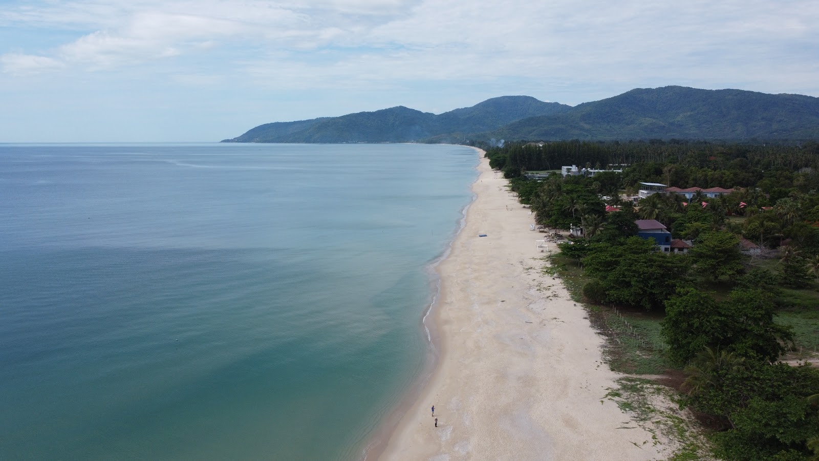 Foto de Khanom Beach com água cristalina superfície