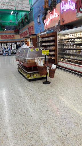 Supermarket «Vallarta Supermarkets», reviews and photos, 13820 Foothill Blvd, Sylmar, CA 91342, USA