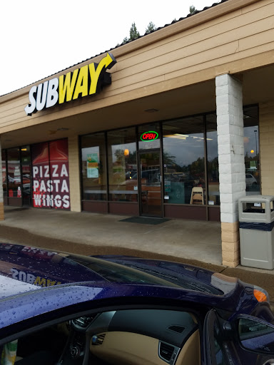 Restaurant «SUBWAY®Restaurants», reviews and photos, 1006 N Springbrook Rd, Newberg, OR 97132, USA
