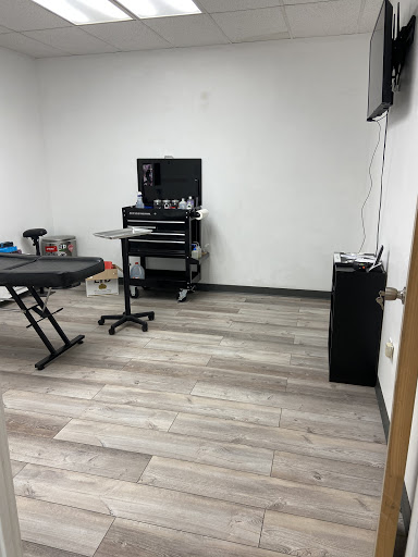 Tattoo Shop «Hand of Fate Tattoo Parlor», reviews and photos, 402 W State St, Ithaca, NY 14850, USA