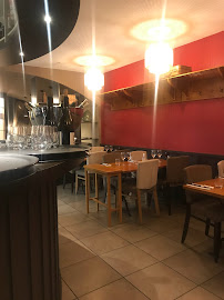 Atmosphère du Restaurant français La Grande Bouteille à Caen - n°3