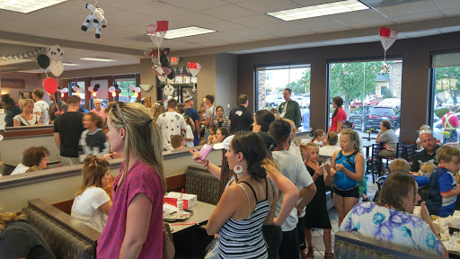 Fast Food Restaurant «Chick-fil-A», reviews and photos, 9335 Crown Crest Blvd, Parker, CO 80138, USA