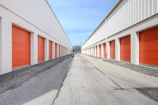 Self-Storage Facility «Public Storage», reviews and photos, 1001 N Frontage Rd, Darien, IL 60561, USA