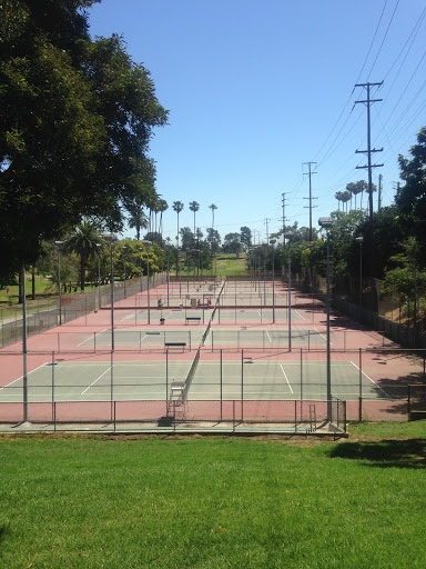 Tennis court Inglewood